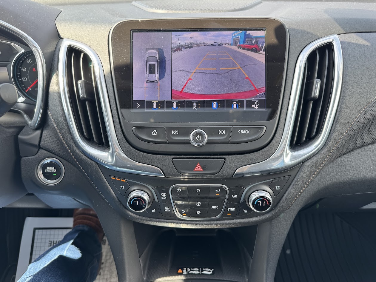 2020 Chevrolet Equinox Vehicle Photo in BOONVILLE, IN 47601-9633