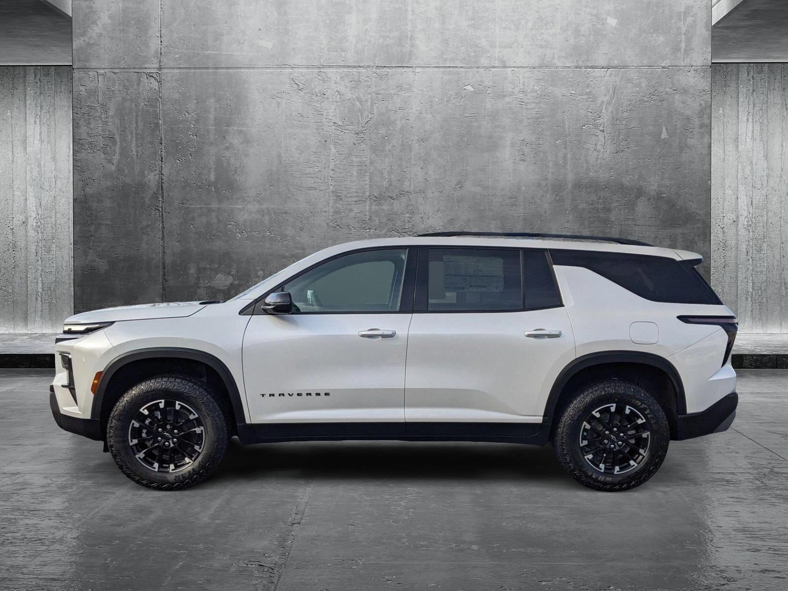 2025 Chevrolet Traverse Vehicle Photo in TIMONIUM, MD 21093-2300