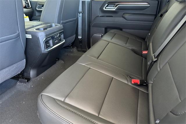 2025 GMC Sierra 2500 HD Vehicle Photo in ELK GROVE, CA 95757-8703