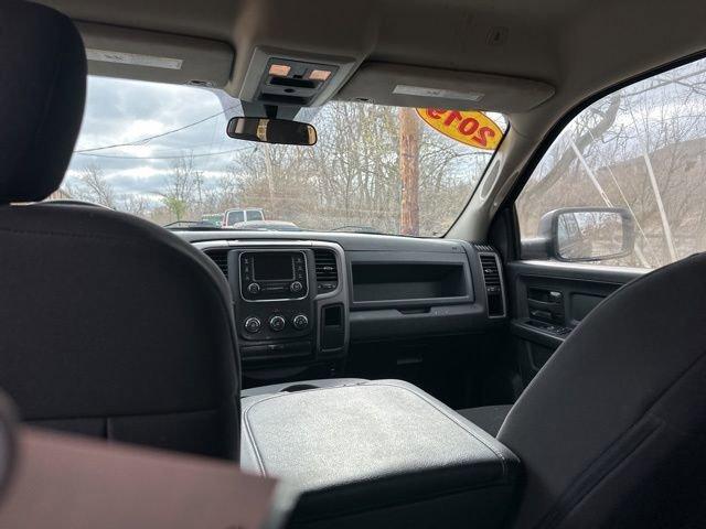 2019 Ram 1500 Classic Vehicle Photo in MEDINA, OH 44256-9631