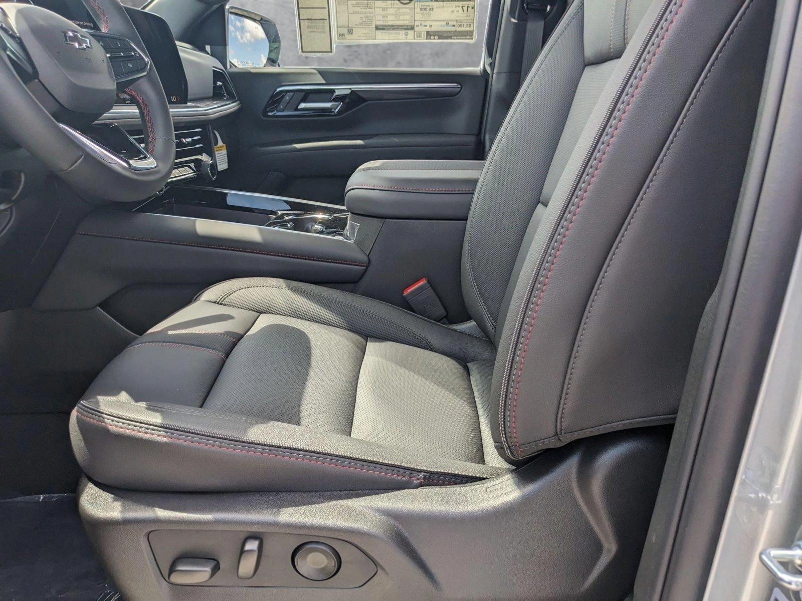 2025 Chevrolet Suburban Vehicle Photo in MIAMI, FL 33172-3015