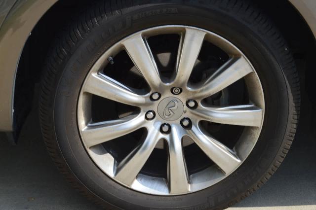 2013 INFINITI QX56 Vehicle Photo in Houston, TX 77090