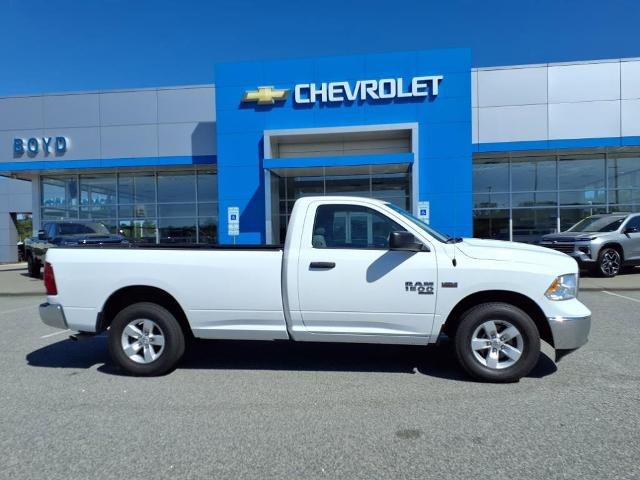 2019 Ram 1500 Classic Vehicle Photo in EMPORIA, VA 23847-1235