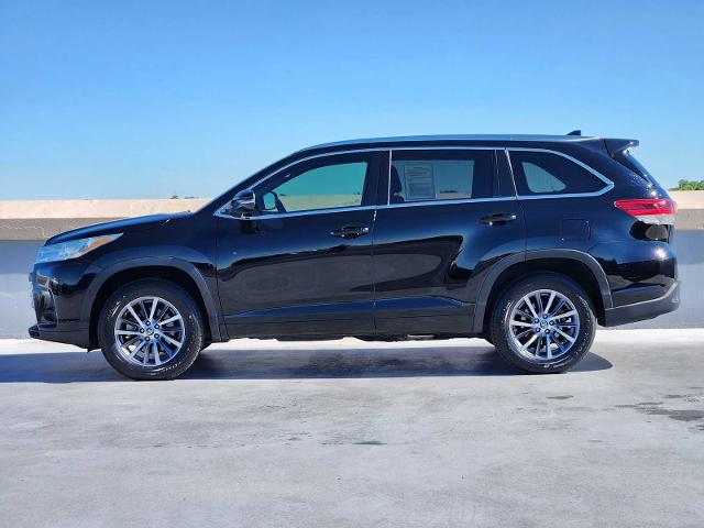 2017 Toyota Highlander Vehicle Photo in DALLAS, TX 75209