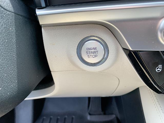 2023 Kia Telluride Vehicle Photo in MOON TOWNSHIP, PA 15108-2571