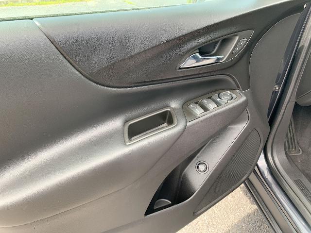 2023 Chevrolet Equinox Vehicle Photo in MOON TOWNSHIP, PA 15108-2571