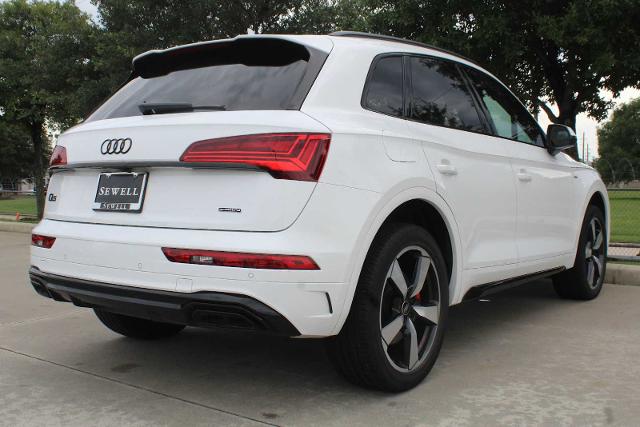 2024 Audi Q5 Vehicle Photo in HOUSTON, TX 77090