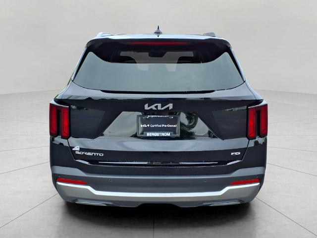 2025 Kia Sorento Vehicle Photo in Oshkosh, WI 54904