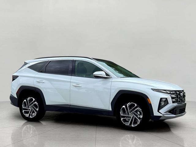 2025 Hyundai TUCSON Hybrid Vehicle Photo in Green Bay, WI 54304