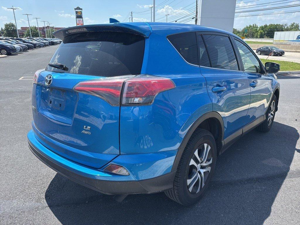 2018 Toyota RAV4 Vehicle Photo in Harrisburg, PA 17111