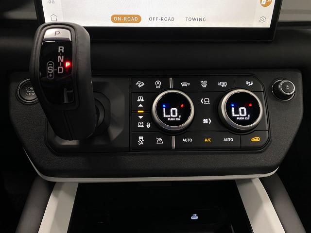 2025 Defender Vehicle Photo in Appleton, WI 54913