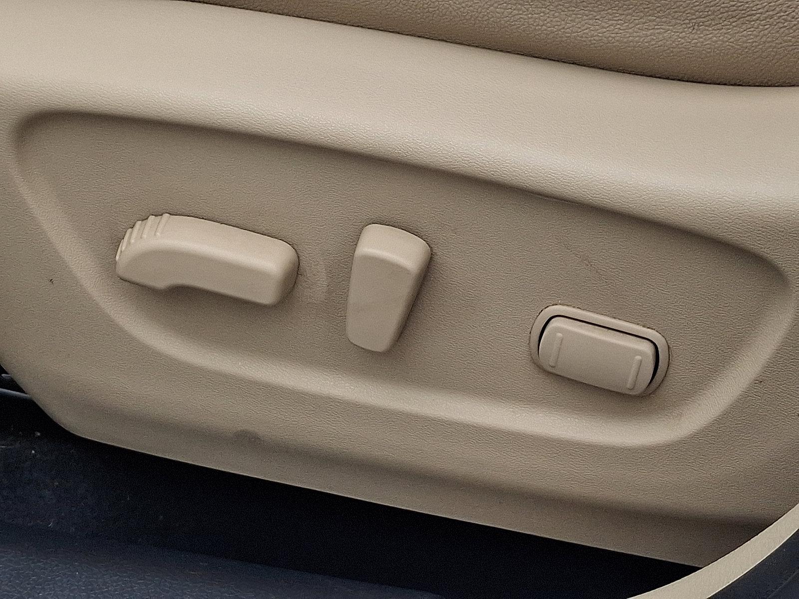 2019 Nissan Rogue Vehicle Photo in Trevose, PA 19053