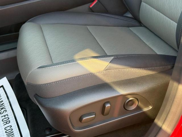 2026 Chevrolet Equinox Vehicle Photo in COLUMBIA, MO 65203-3903
