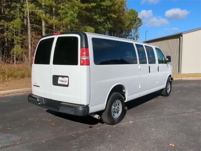 2024 Chevrolet Express Passenger 3500 Vehicle Photo in ALBERTVILLE, AL 35950-0246