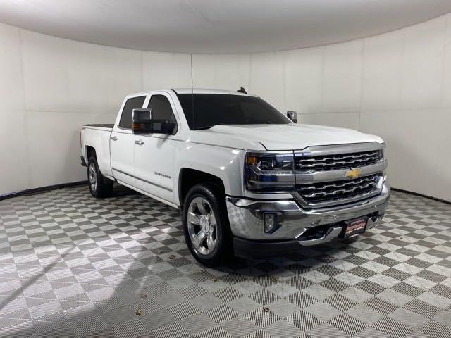 2017 Chevrolet Silverado 1500 Vehicle Photo in MEDINA, OH 44256-9001