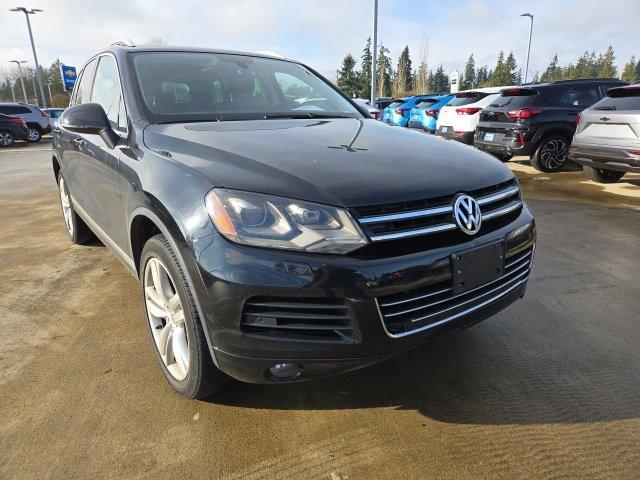 2012 Volkswagen Touareg Vehicle Photo in EVERETT, WA 98203-5662