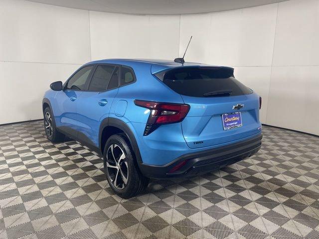 2025 Chevrolet Trax Vehicle Photo in PHOENIX, AZ 85014-3381