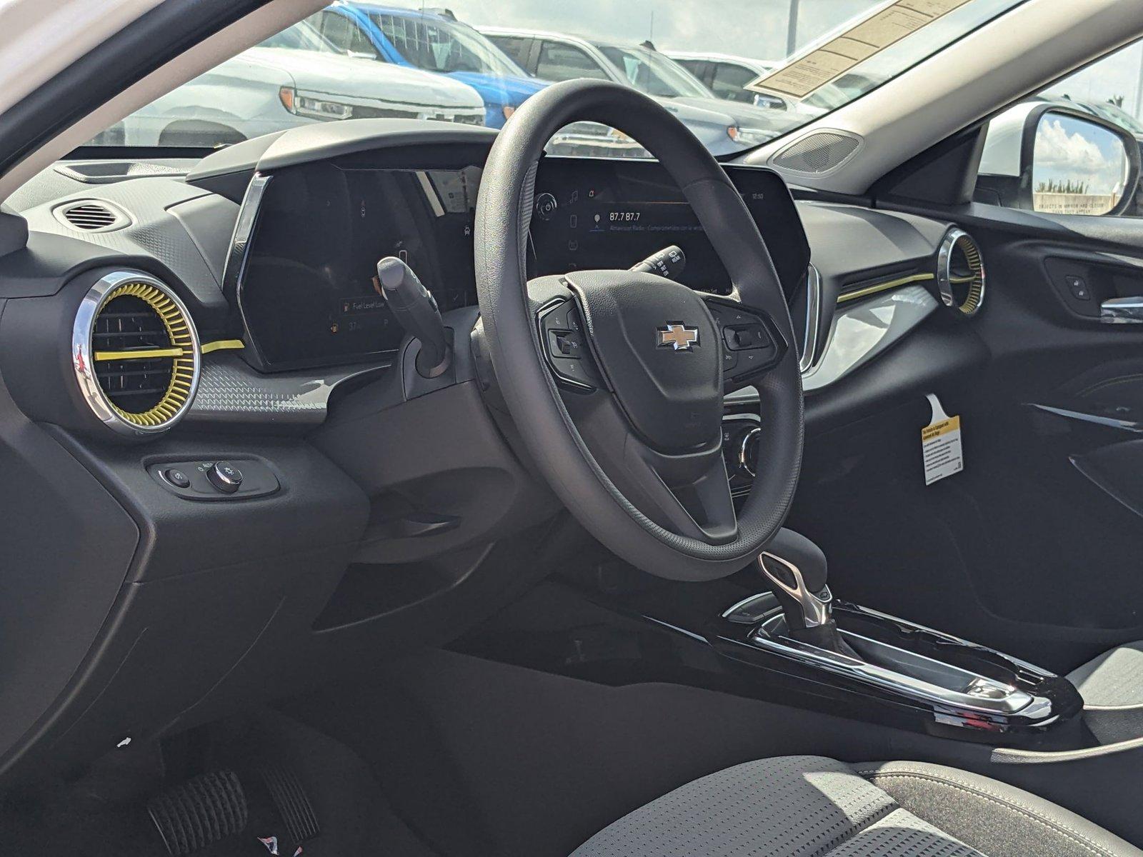 2025 Chevrolet Trax Vehicle Photo in MIAMI, FL 33172-3015