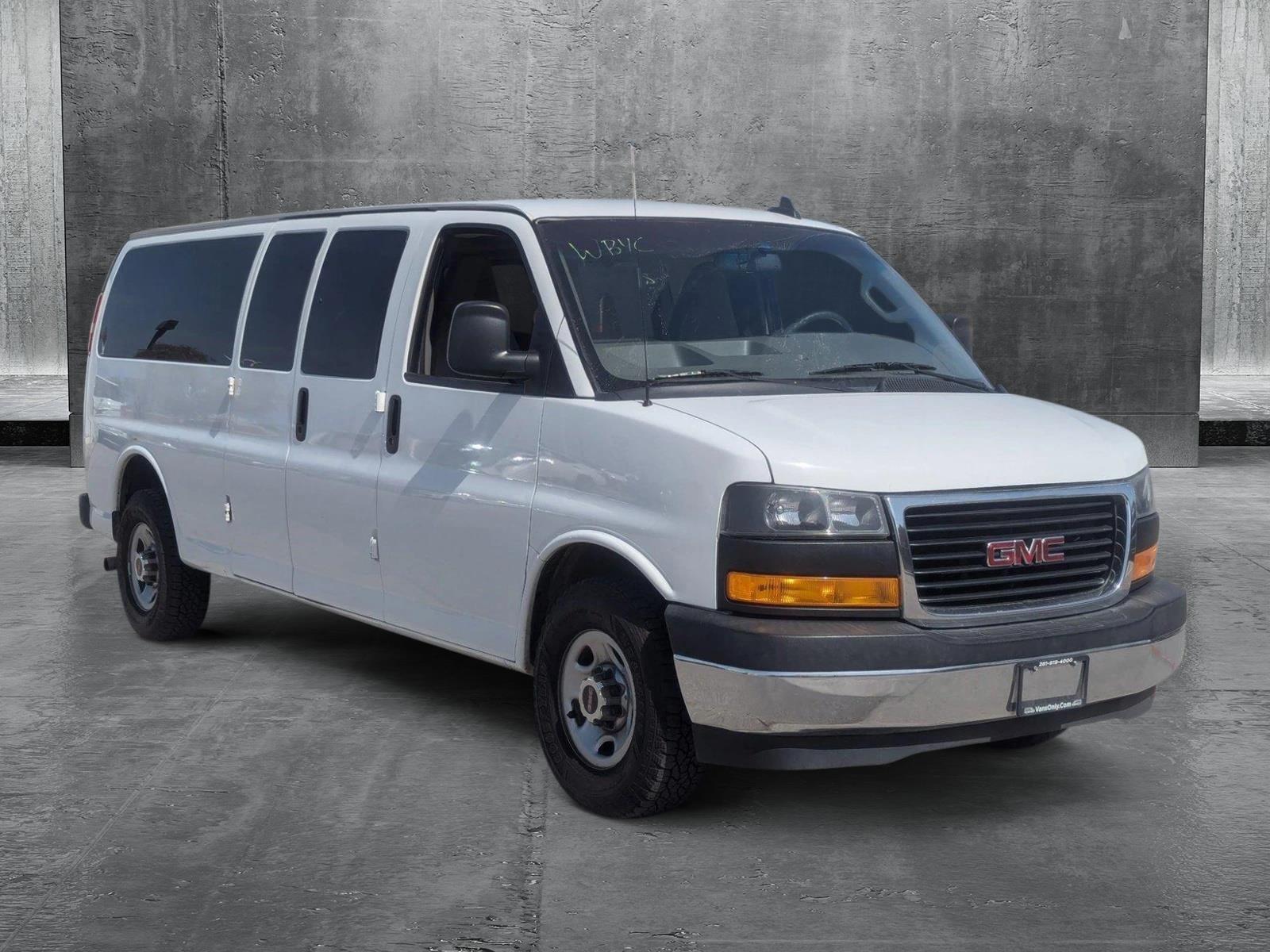 2018 GMC Savana Passenger Vehicle Photo in Corpus Christi, TX 78415