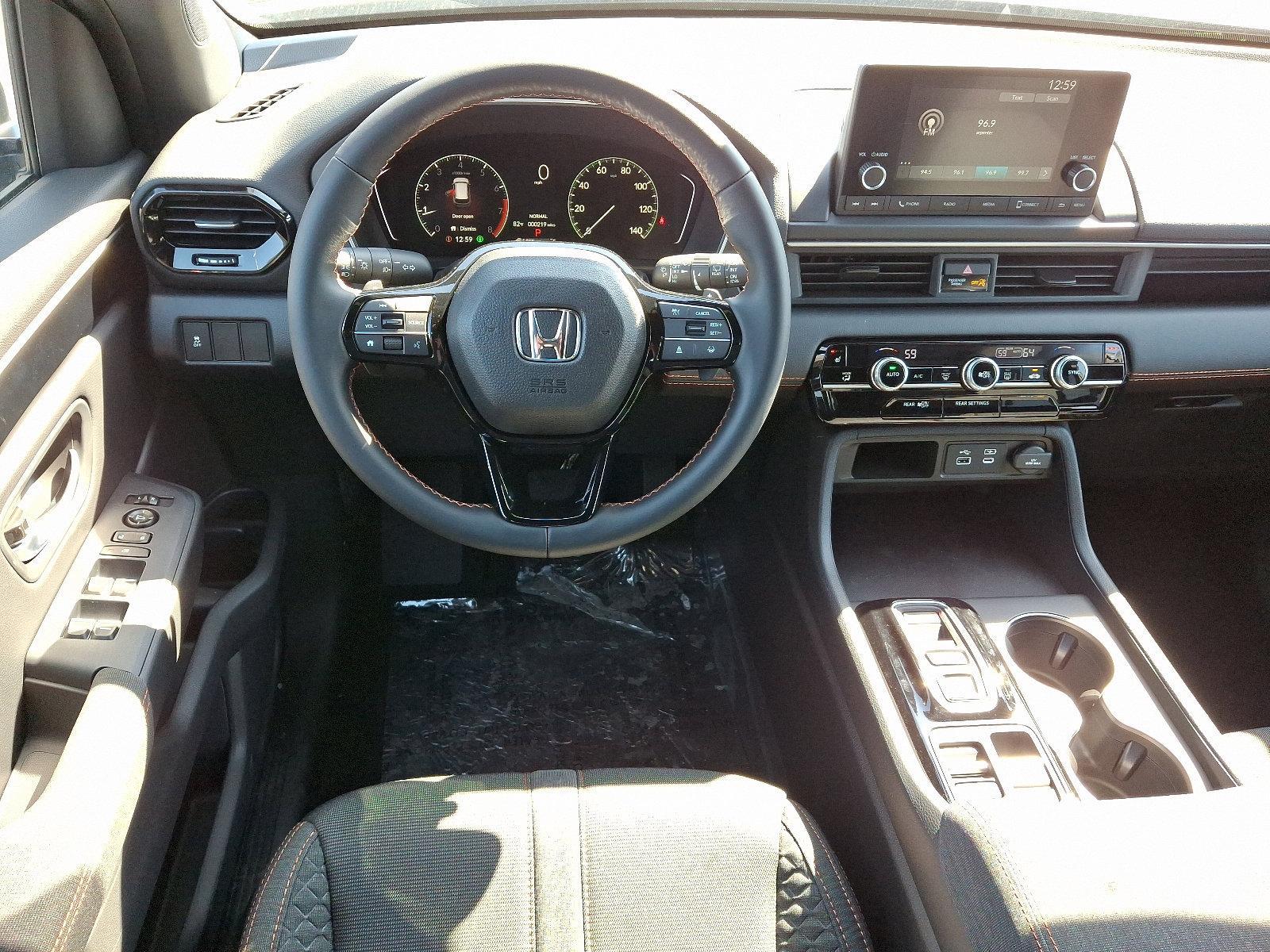 2025 Honda Pilot Vehicle Photo in Harrisburg, PA 17111