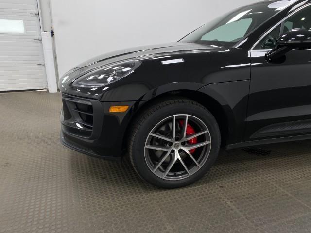 2022 Porsche Macan Vehicle Photo in Appleton, WI 54913