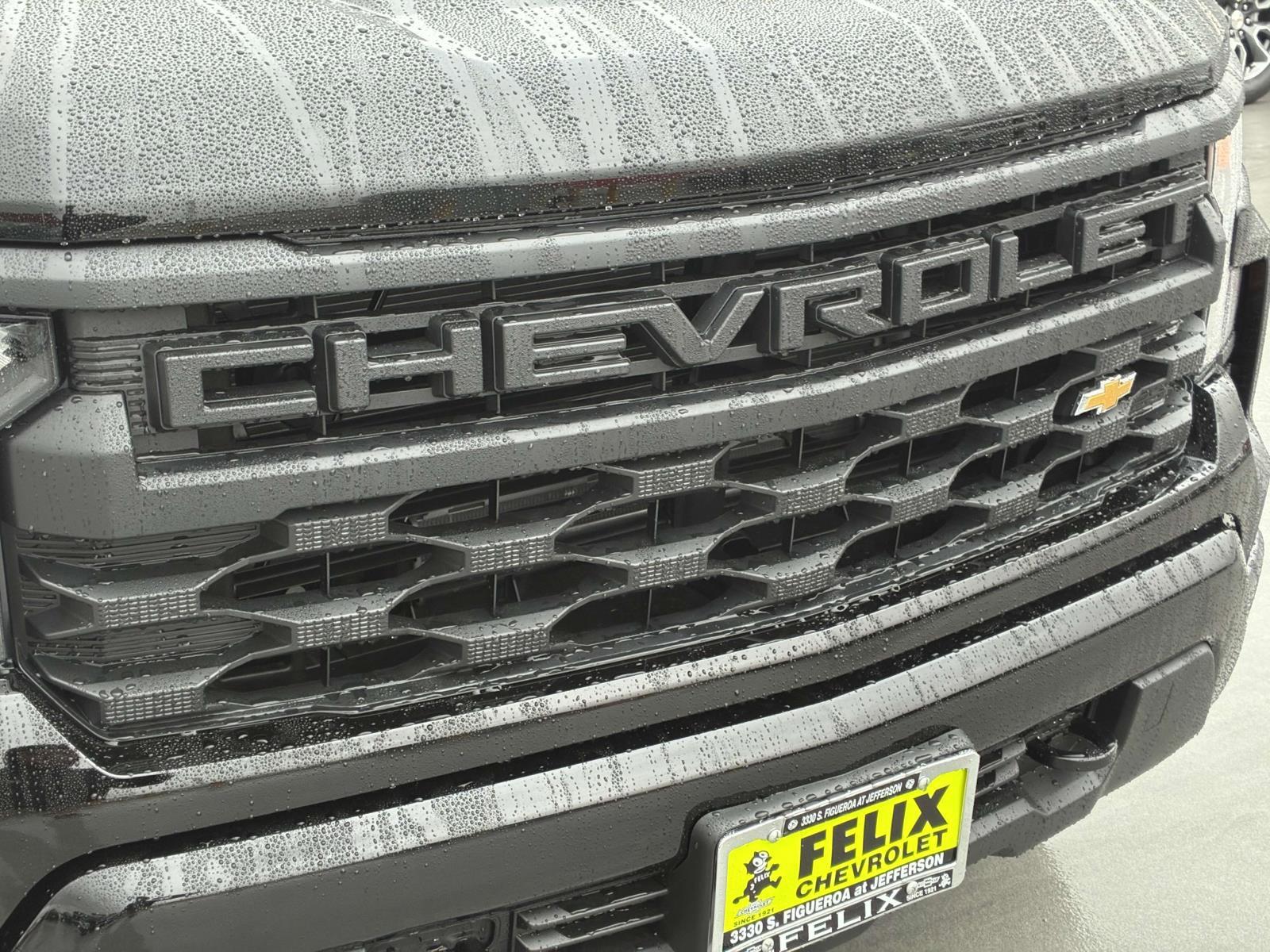 2025 Chevrolet Silverado 1500 Vehicle Photo in LOS ANGELES, CA 90007-3794