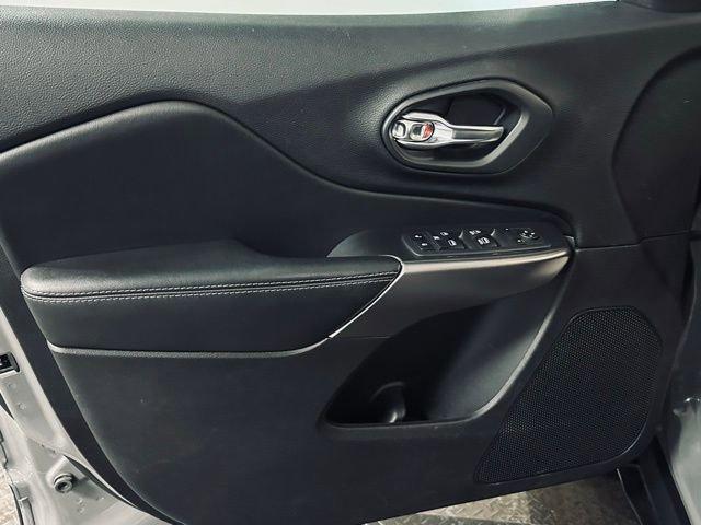 2020 Jeep Cherokee Vehicle Photo in MEDINA, OH 44256-9631
