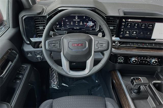 2024 GMC Sierra 1500 Vehicle Photo in ELK GROVE, CA 95757-8703