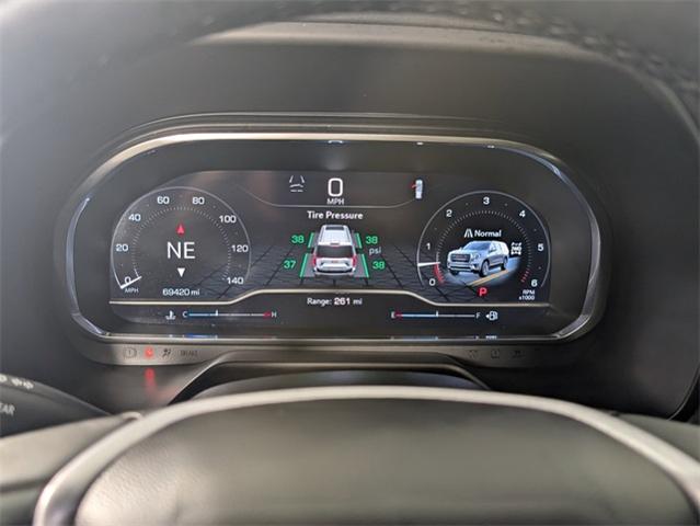2023 GMC Yukon XL Vehicle Photo in ENGLEWOOD, CO 80113-6708