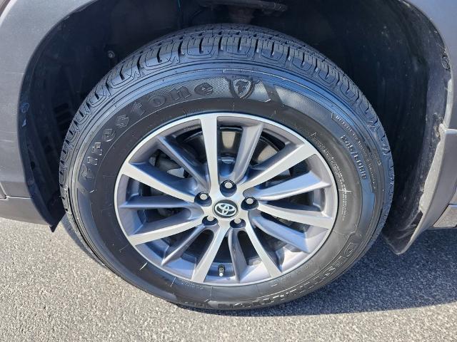 2017 Toyota Highlander Vehicle Photo in GREEN BAY, WI 54304-5303
