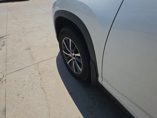 2019 Toyota Highlander Vehicle Photo in ENGLEWOOD, CO 80113-6708