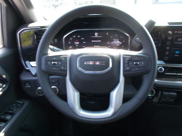 2025 GMC Sierra 1500 Vehicle Photo in LOWELL, MA 01852-4336
