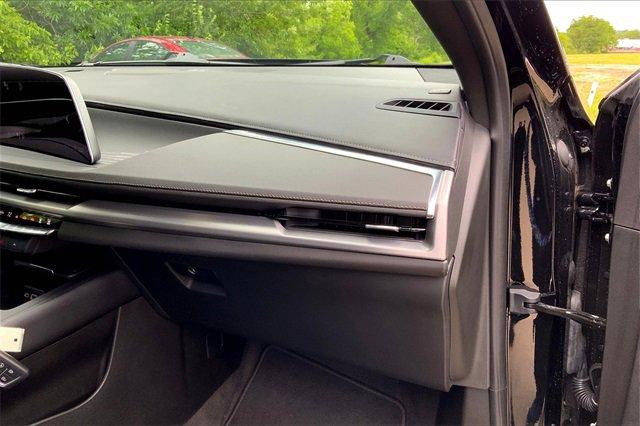 2024 Cadillac XT4 Vehicle Photo in KANSAS CITY, MO 64114-4545
