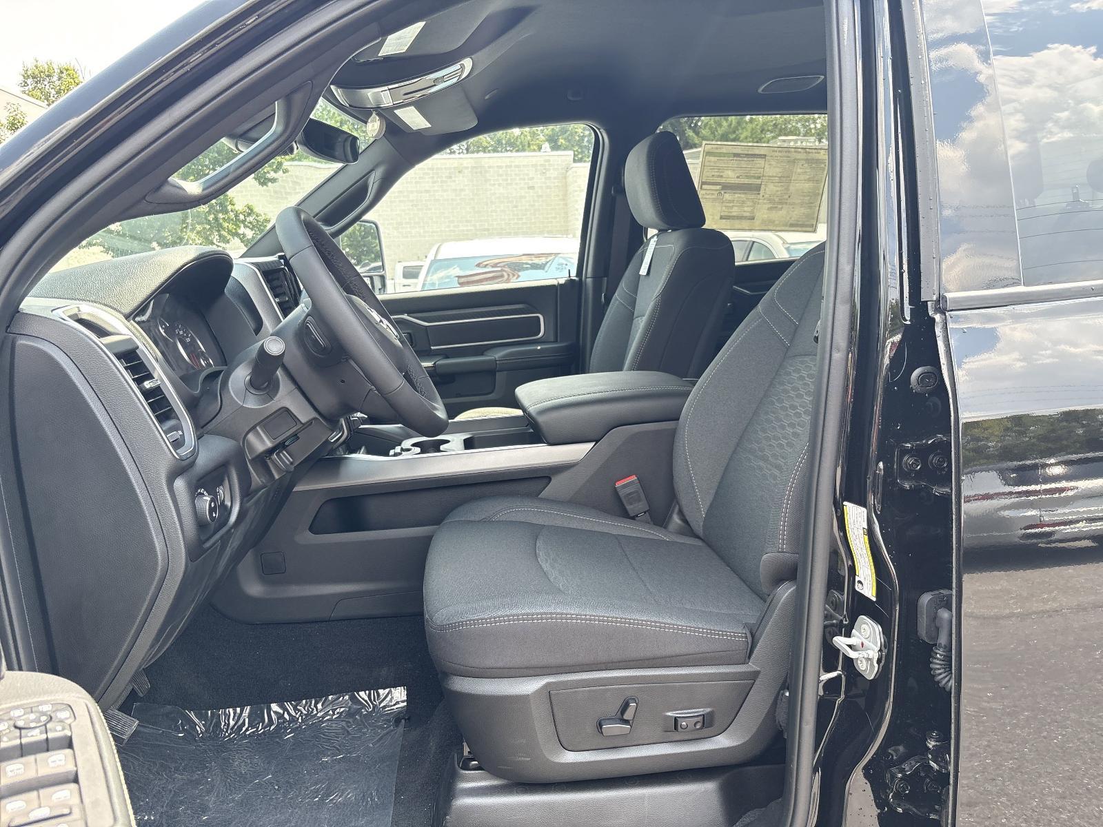 2025 Ram 2500 Vehicle Photo in Mechanicsburg, PA 17050-1707