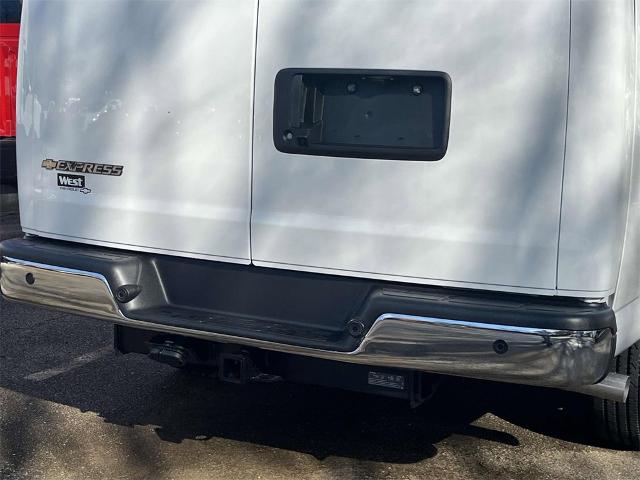 2025 Chevrolet Express Cargo 2500 Vehicle Photo in ALCOA, TN 37701-3235