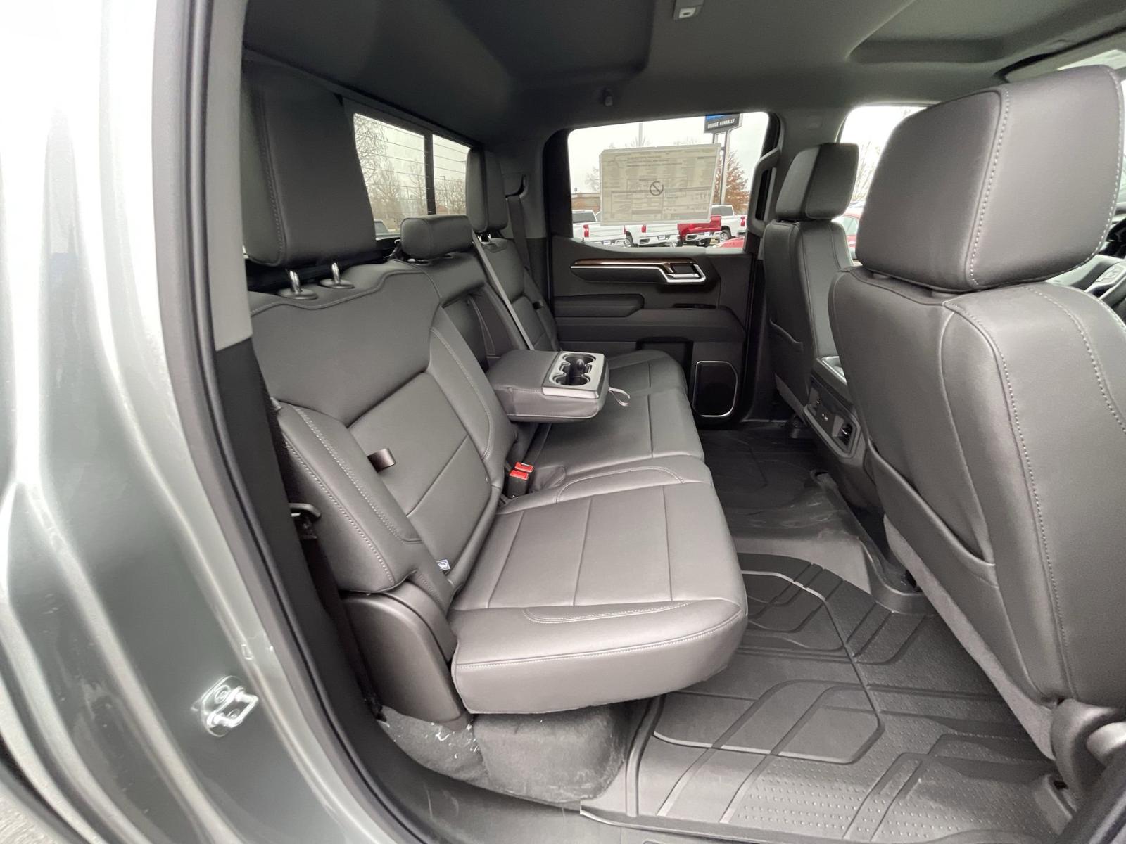 2025 Chevrolet Silverado 1500 Vehicle Photo in BENTONVILLE, AR 72712-4322