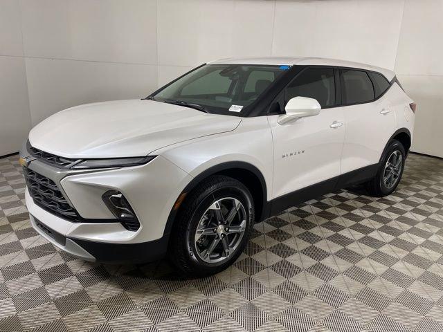 2025 Chevrolet Blazer Vehicle Photo in PHOENIX, AZ 85014-3381