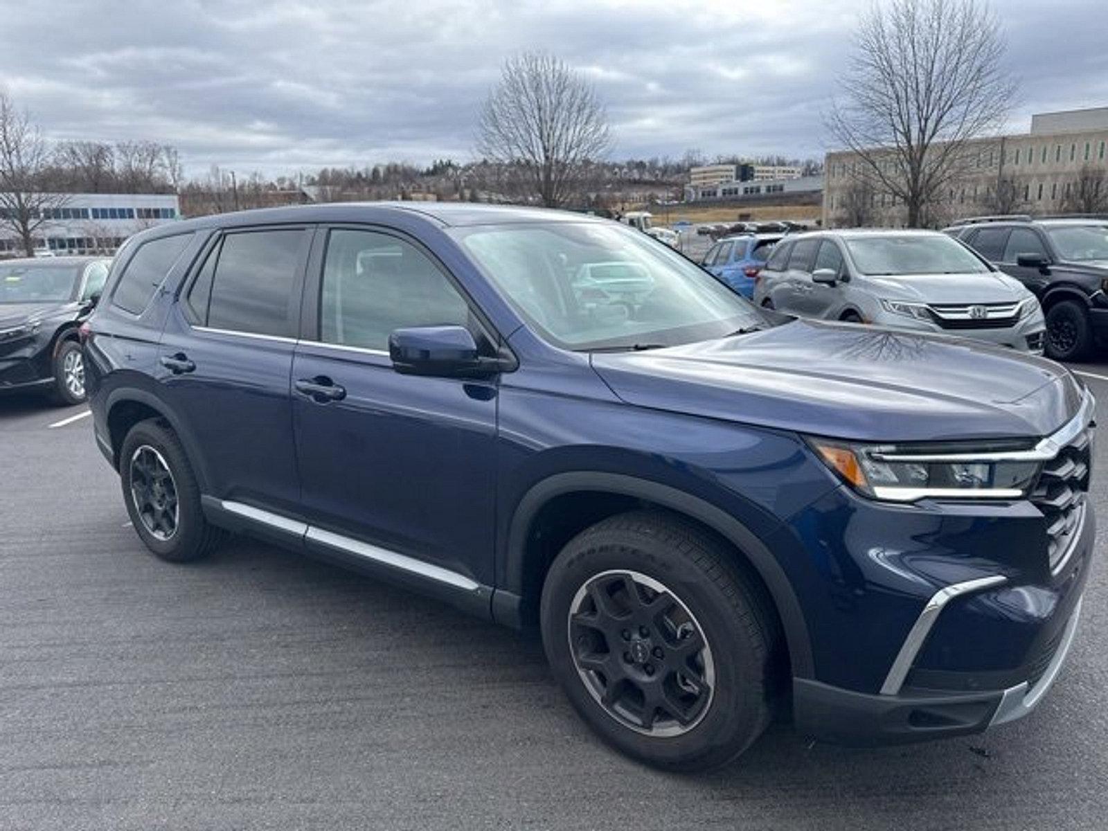 2025 Honda Pilot Vehicle Photo in Harrisburg, PA 17111