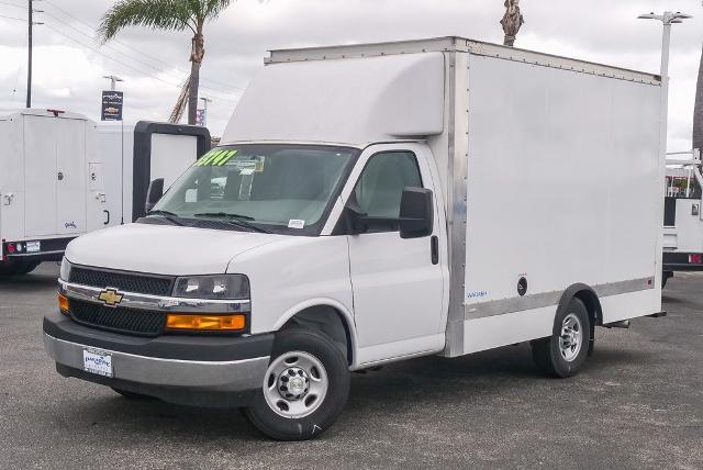 2023 Chevrolet Express Commercial Cutaway Vehicle Photo in VENTURA, CA 93003-8585