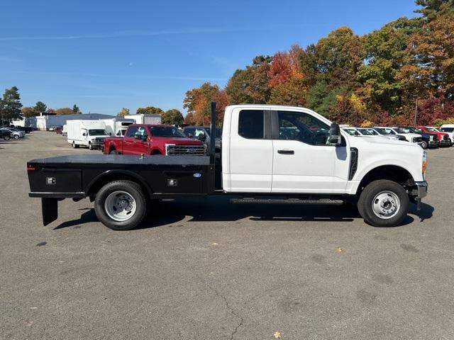 2023 Ford Super Duty F-350 DRW Vehicle Photo in Webster, MA 01570-1415