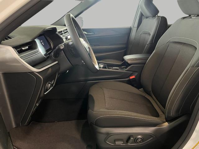 2025 Jeep Grand Cherokee Vehicle Photo in Oshkosh, WI 54901