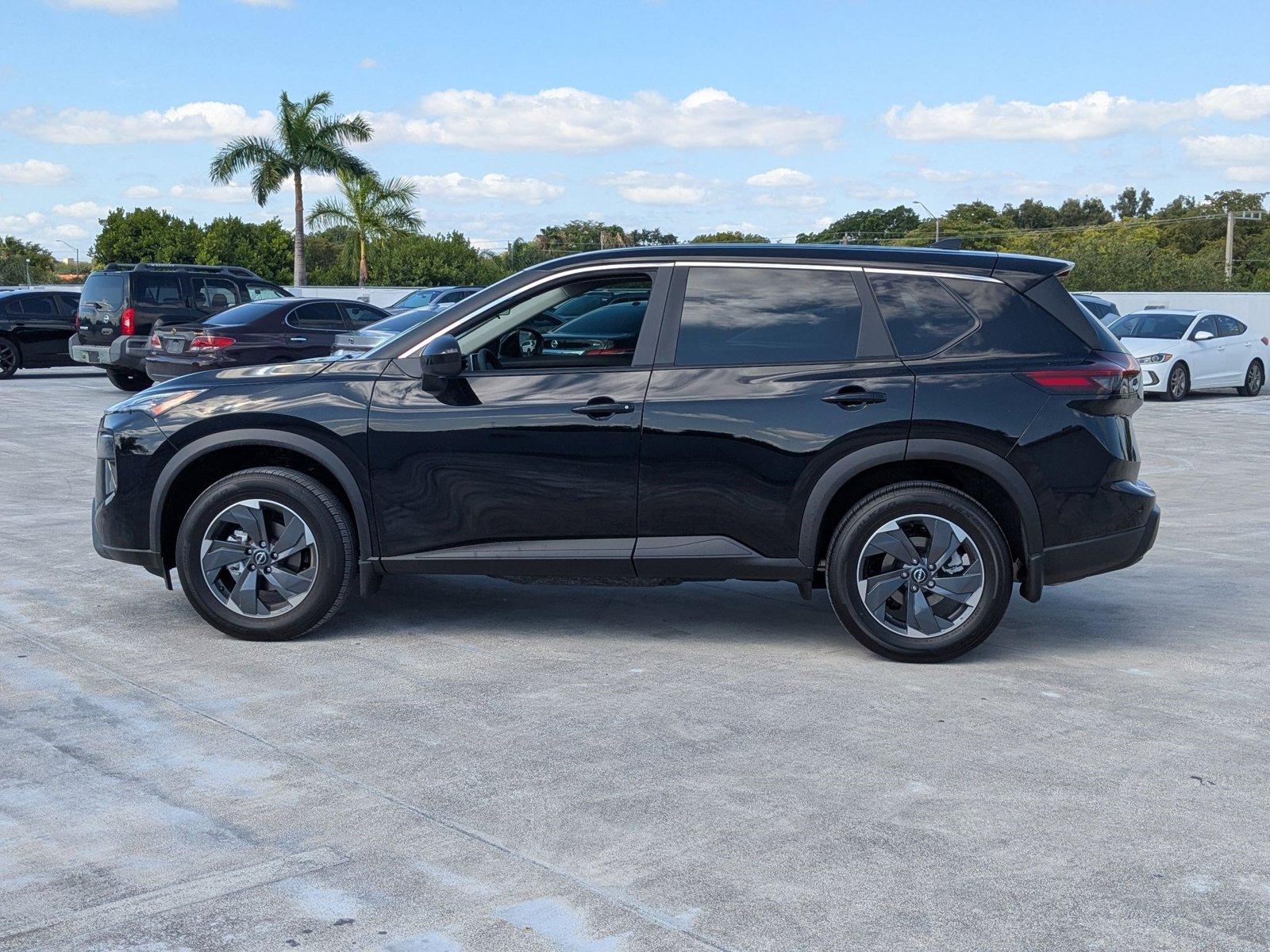 2025 Nissan Rogue Vehicle Photo in Pembroke Pines , FL 33084