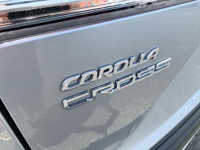 2024 Toyota Corolla Cross Vehicle Photo in MOON TOWNSHIP, PA 15108-2571