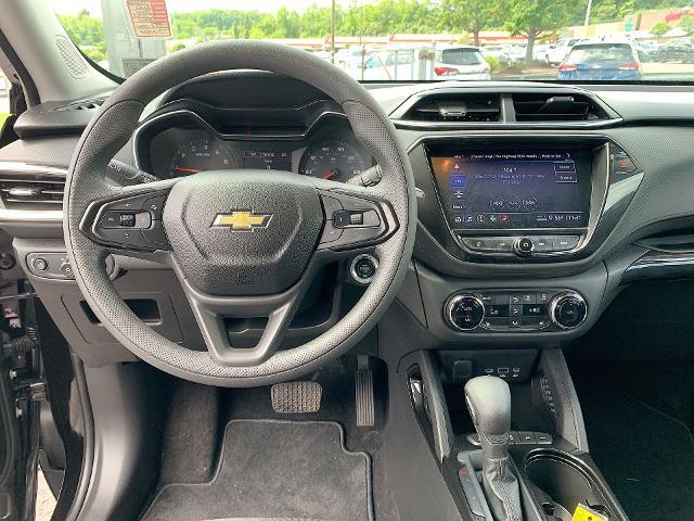 2022 Chevrolet Trailblazer Vehicle Photo in MOON TOWNSHIP, PA 15108-2571