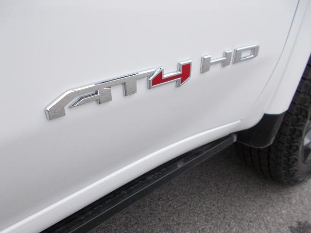 2025 GMC Sierra 2500 HD Vehicle Photo in LOWELL, MA 01852-4336