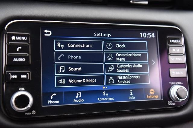 2024 Nissan Kicks Vehicle Photo in Ballwin, MO 63011