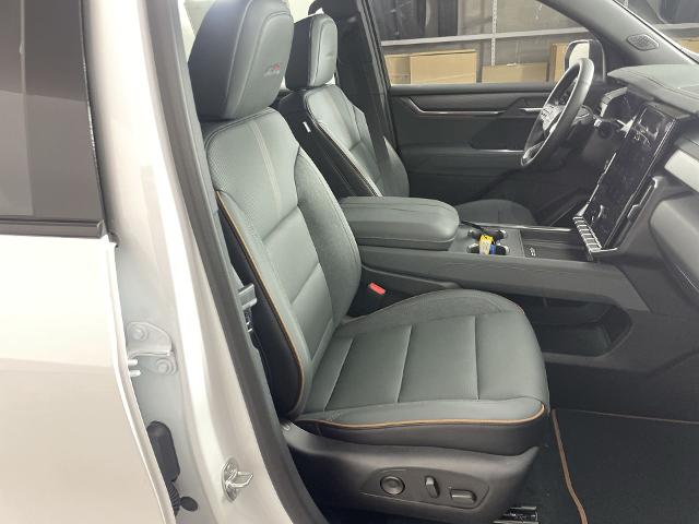 2025 GMC Acadia Vehicle Photo in GILBERT, AZ 85297-0402