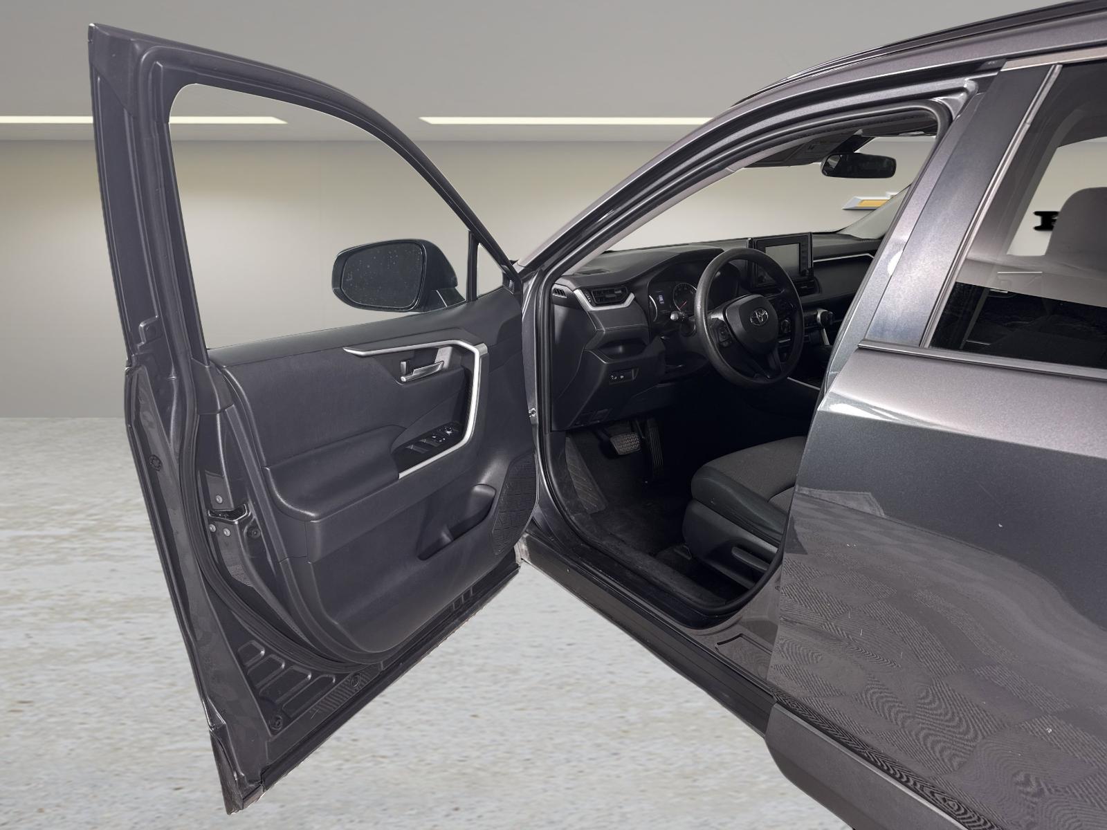 2019 Toyota RAV4 Vehicle Photo in GEORGETOWN, TX 78626-7508