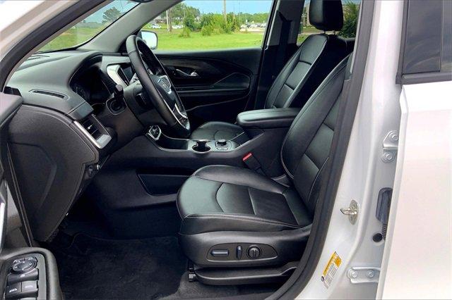 2024 GMC Terrain Vehicle Photo in TOPEKA, KS 66609-0000