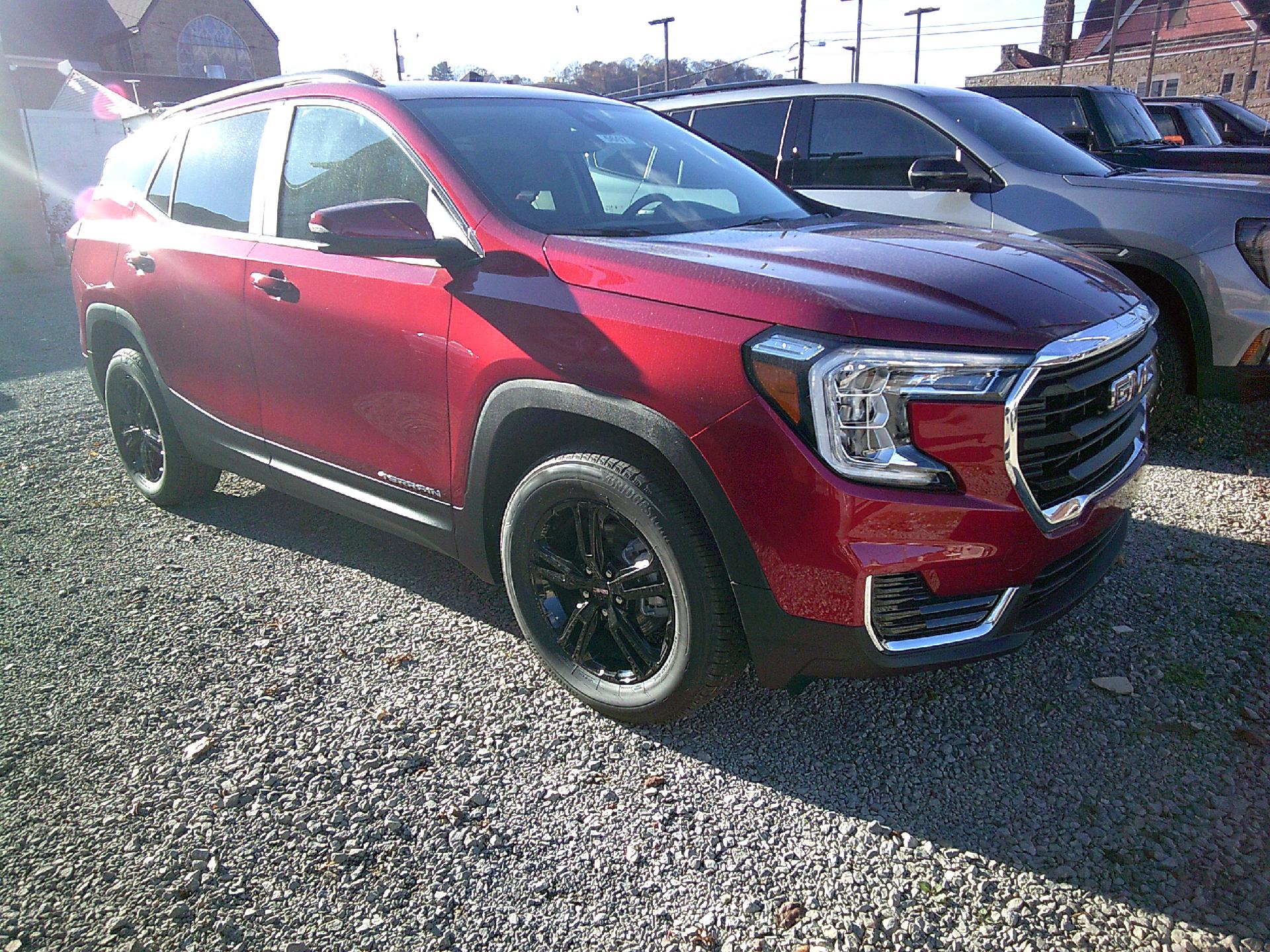 2024 GMC Terrain Vehicle Photo in KITTANNING, PA 16201-1536